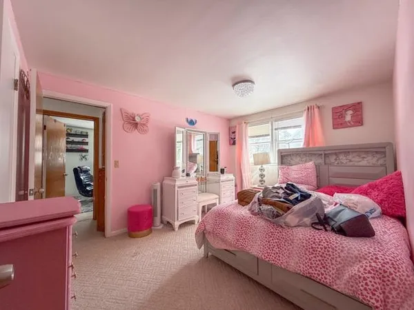 $385,000 | 2220 Deer Trail, Green Bay, WI 54302