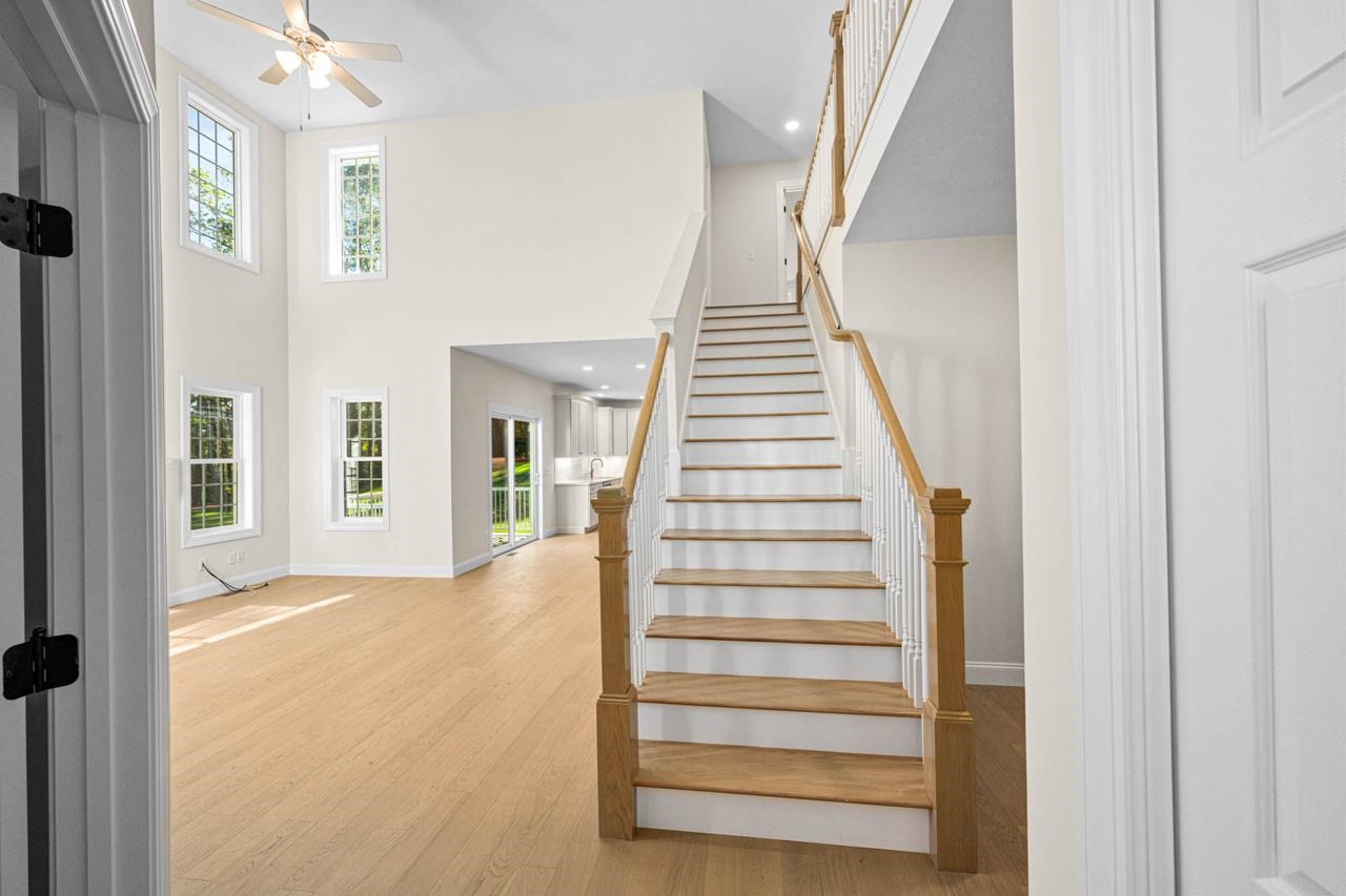 19 Griffin Road Hudson, NH 03051 - Photo 8 of 23 Gallery Image 8