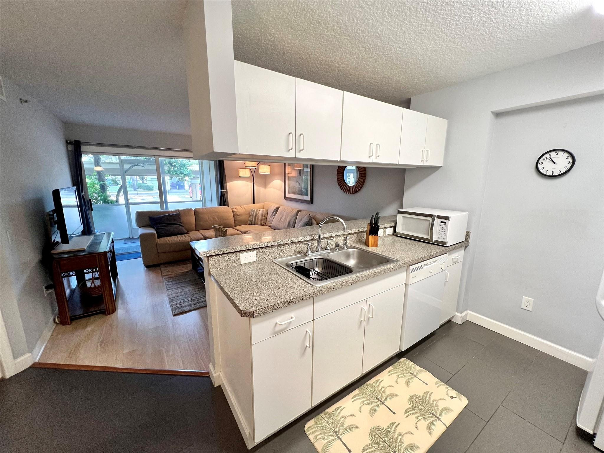 420 South Park Road, Unit 2104 Hollywood, FL 33021 - Photo 8 of 20 Photo 8