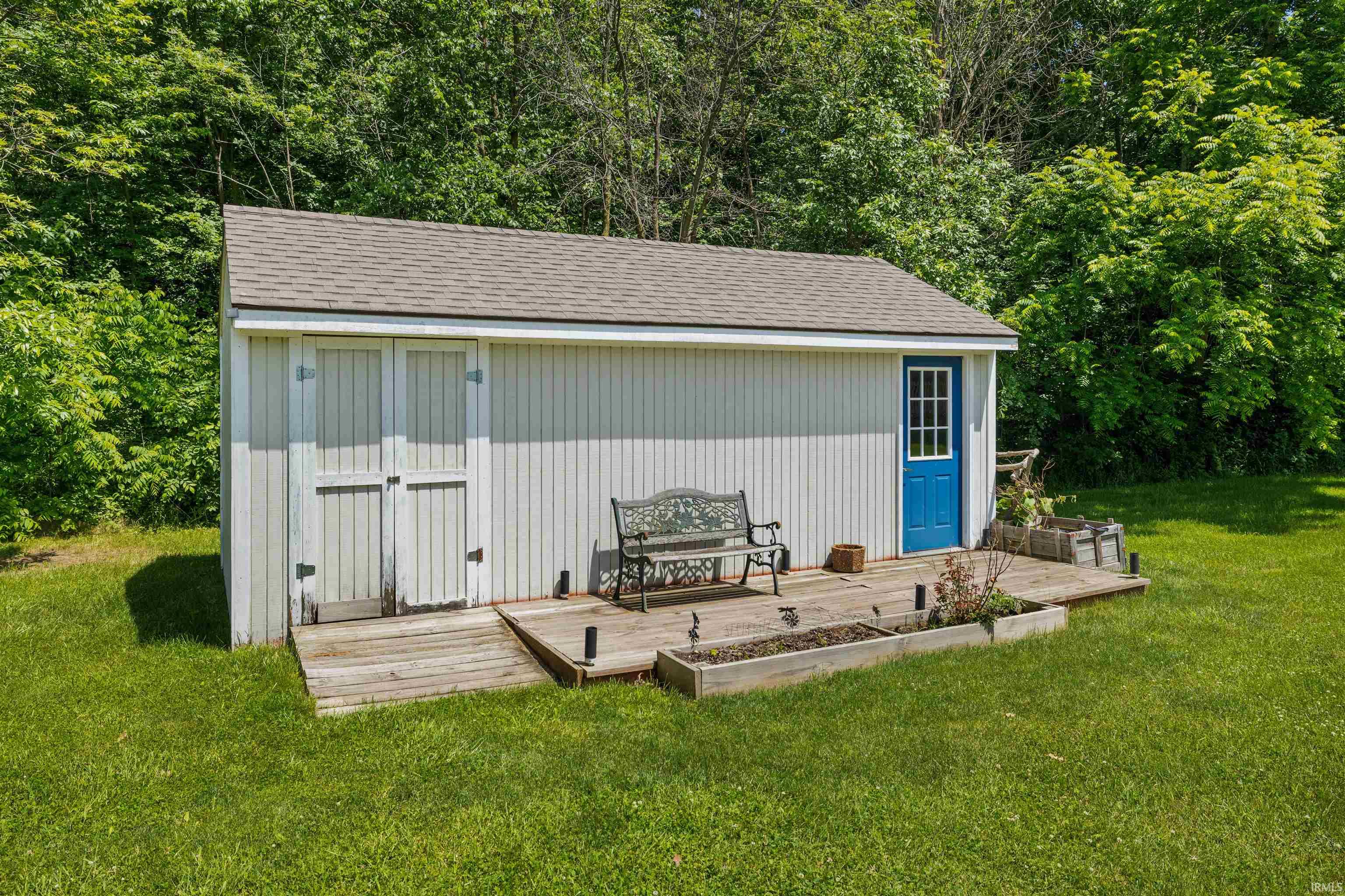 301 Springer Drive Butler, IN 46721 - Photo 5 of 25