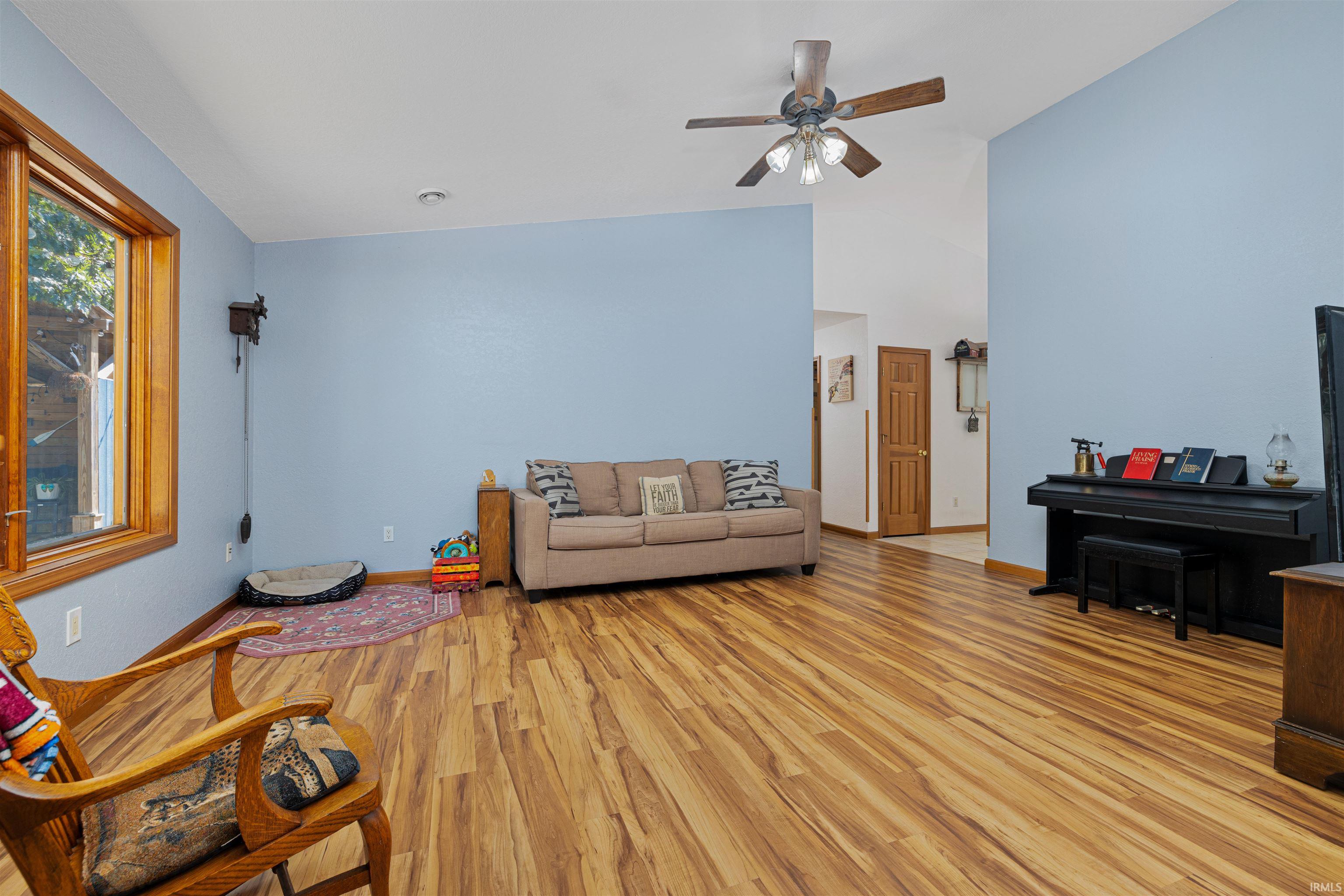 301 Springer Drive Butler, IN 46721 - Photo 8 of 25
