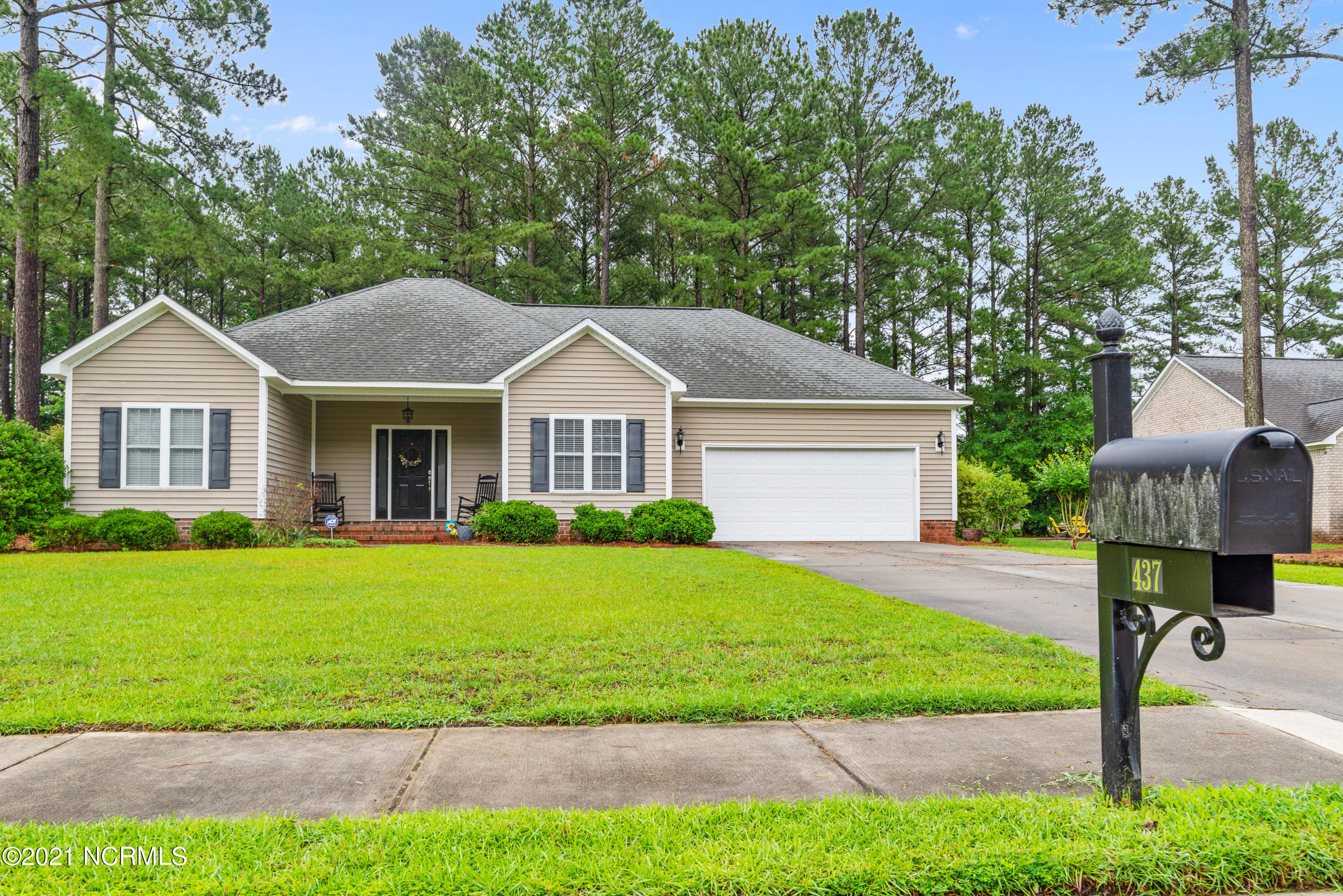 437 Neuchatel Road New Bern, NC 28562 - Photo 3 of 41 437 Neuchatel-4