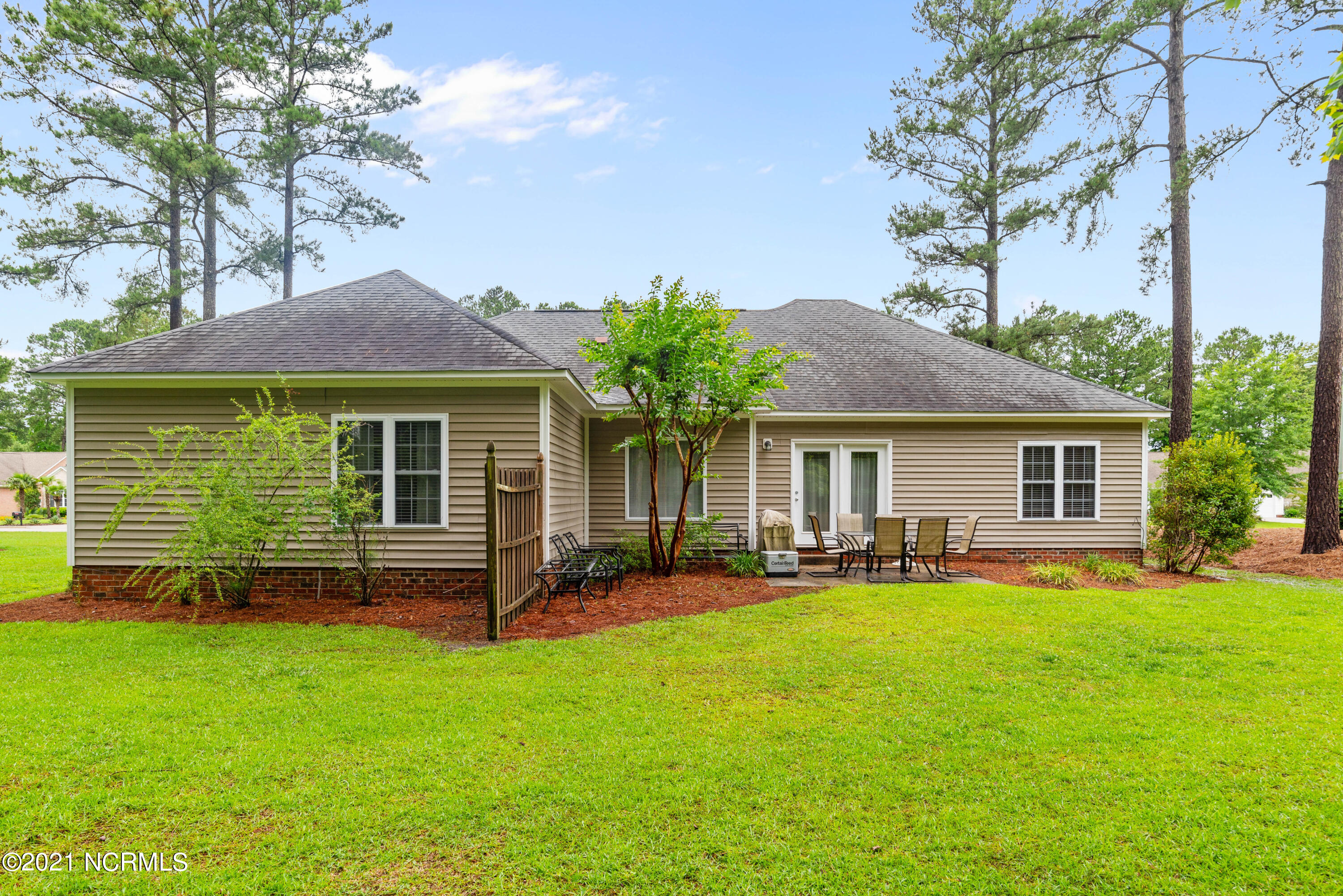 437 Neuchatel Road New Bern, NC 28562 - Photo 36 of 41 437 Neuchatel-17