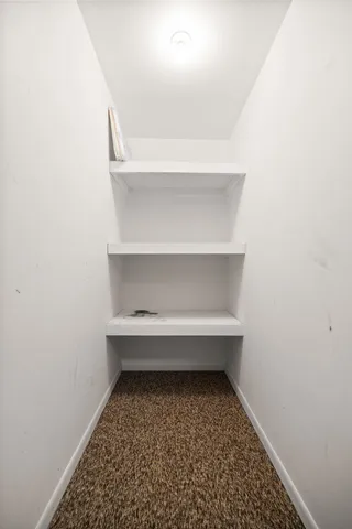 $139,900 | 929 West Glen Park Avenue, Unit 304, Griffith, IN 46319