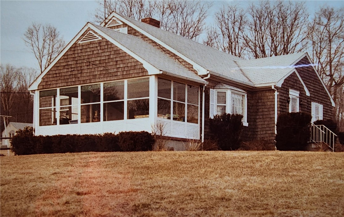 130 Bulgarmarsh Road Tiverton, RI 02878 - Photo 2 of 12