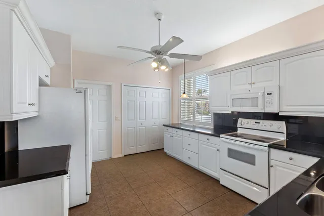 $290,000 | 245 Northwest Zanzibar Place, Port St. Lucie, FL 34986