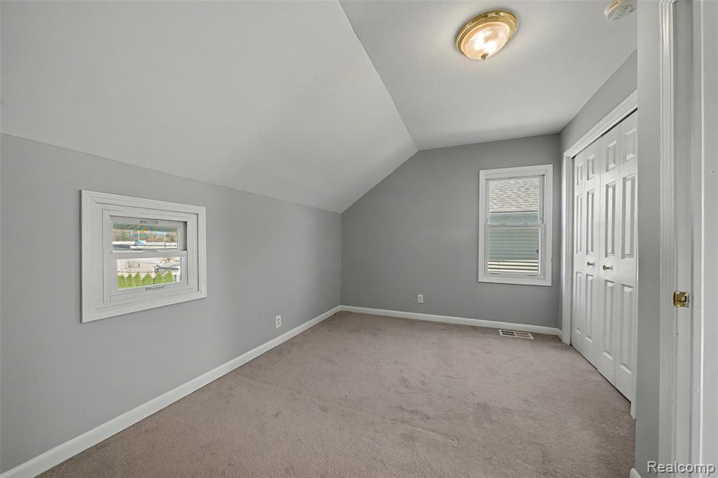 2330 Rosemont Road Berkley, MI 48072 - Photo 19 of 29