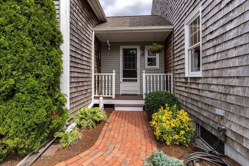 6 Old Farm Road Halifax, MA 02338 - Photo 4 of 41