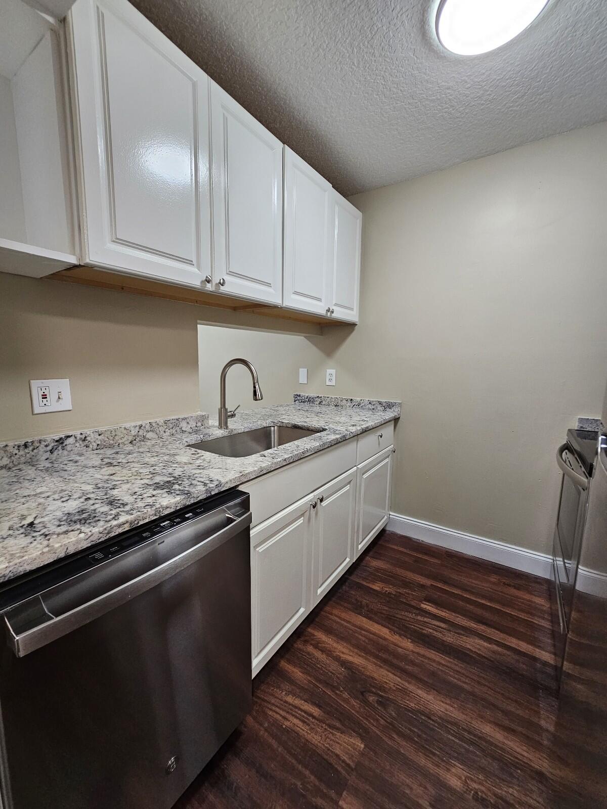 1838 Abbey Road, Unit 102 West Palm Beach, FL 33415 - Photo 6 of 26 20231110_102422_copy_1200x1600