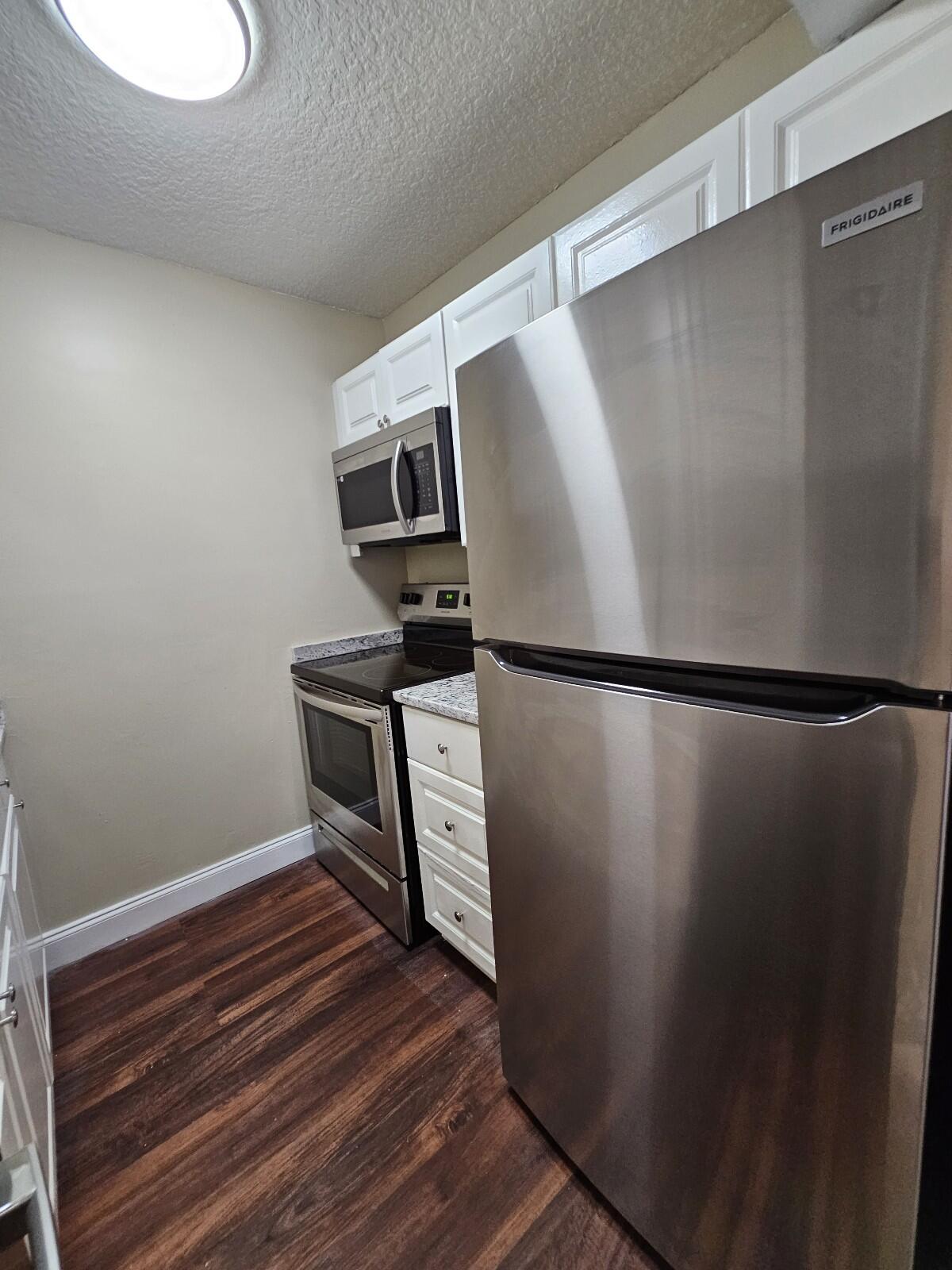 1838 Abbey Road, Unit 102 West Palm Beach, FL 33415 - Photo 7 of 26 20231110_102426_copy_1200x1600