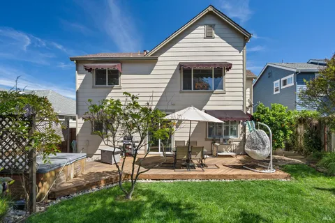 $929,000 | 1703 Spur Ridge Lane, Healdsburg, CA 95448