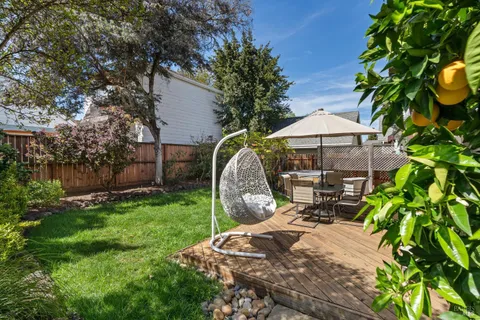 $929,000 | 1703 Spur Ridge Lane, Healdsburg, CA 95448