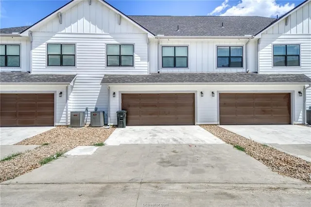 $2,275 | 2115 Jax Drive, College Station, TX 77845