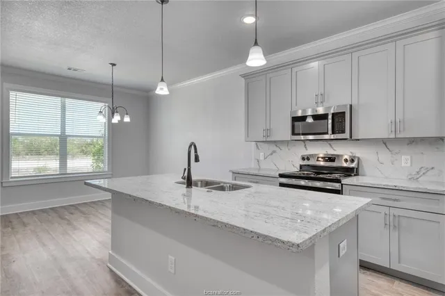 $2,275 | 2115 Jax Drive, College Station, TX 77845