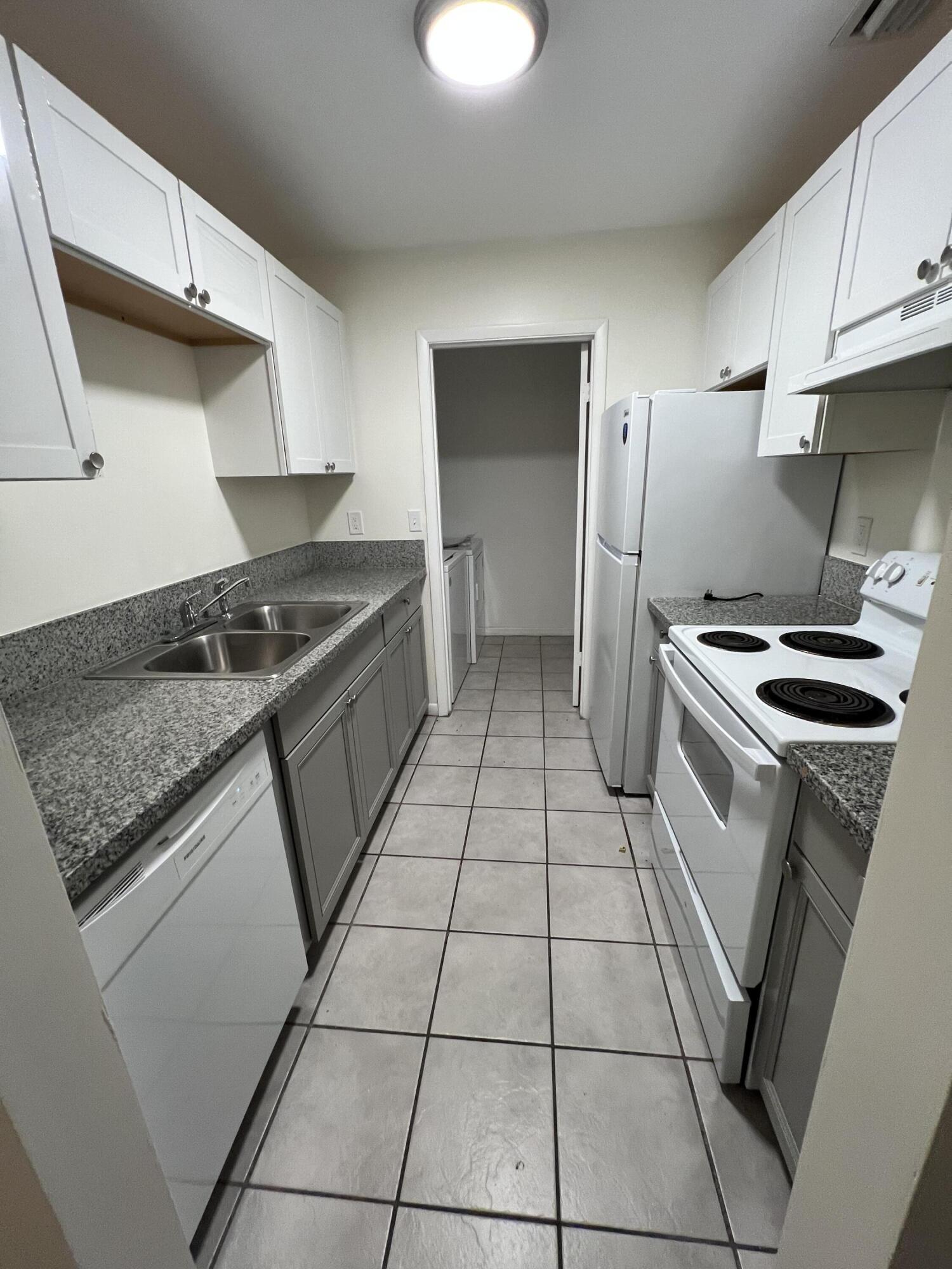 17355 Bush Road, Unit F Jupiter, FL 33458 - Photo 3 of 25 IMG_0896