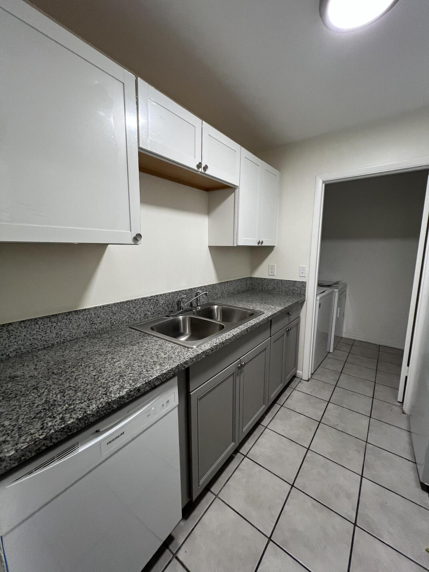 17355 Bush Road, Unit F Jupiter, FL 33458 - Photo 4 of 25 IMG_0897