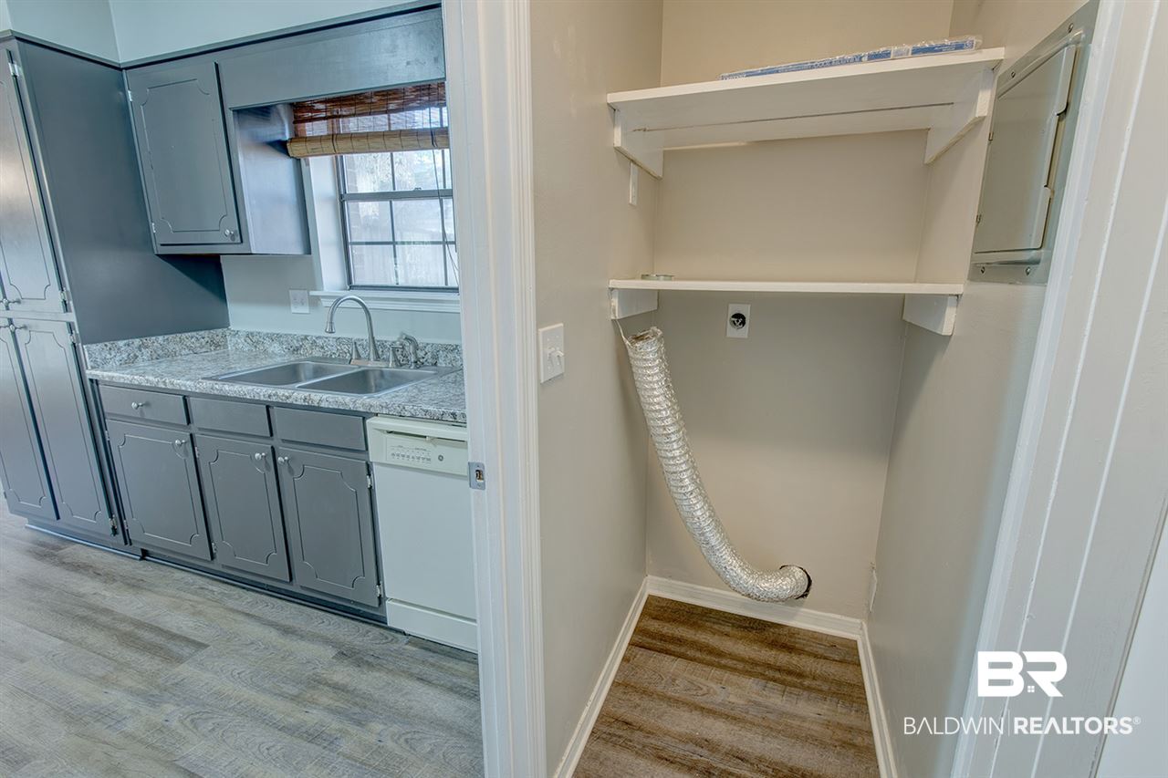 109 Montclair Loop Daphne, AL 36526 - Photo 10 of 32 Laundry Room