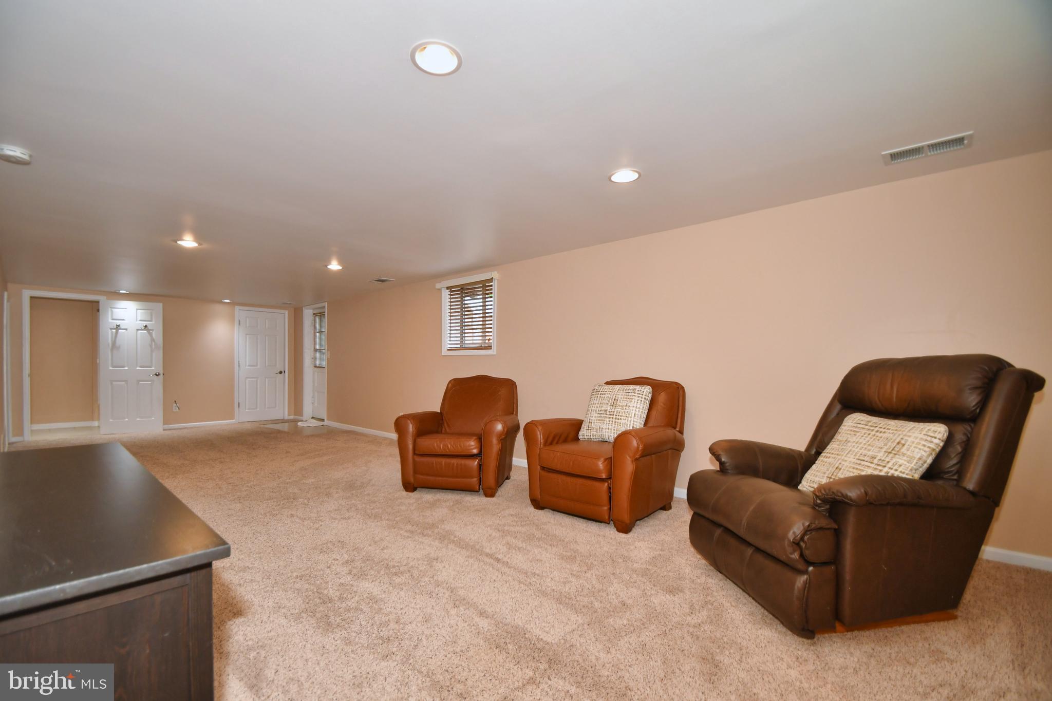 4444 Kendi Road Baltimore, MD 21236 - Photo 27 of 49 Family Room