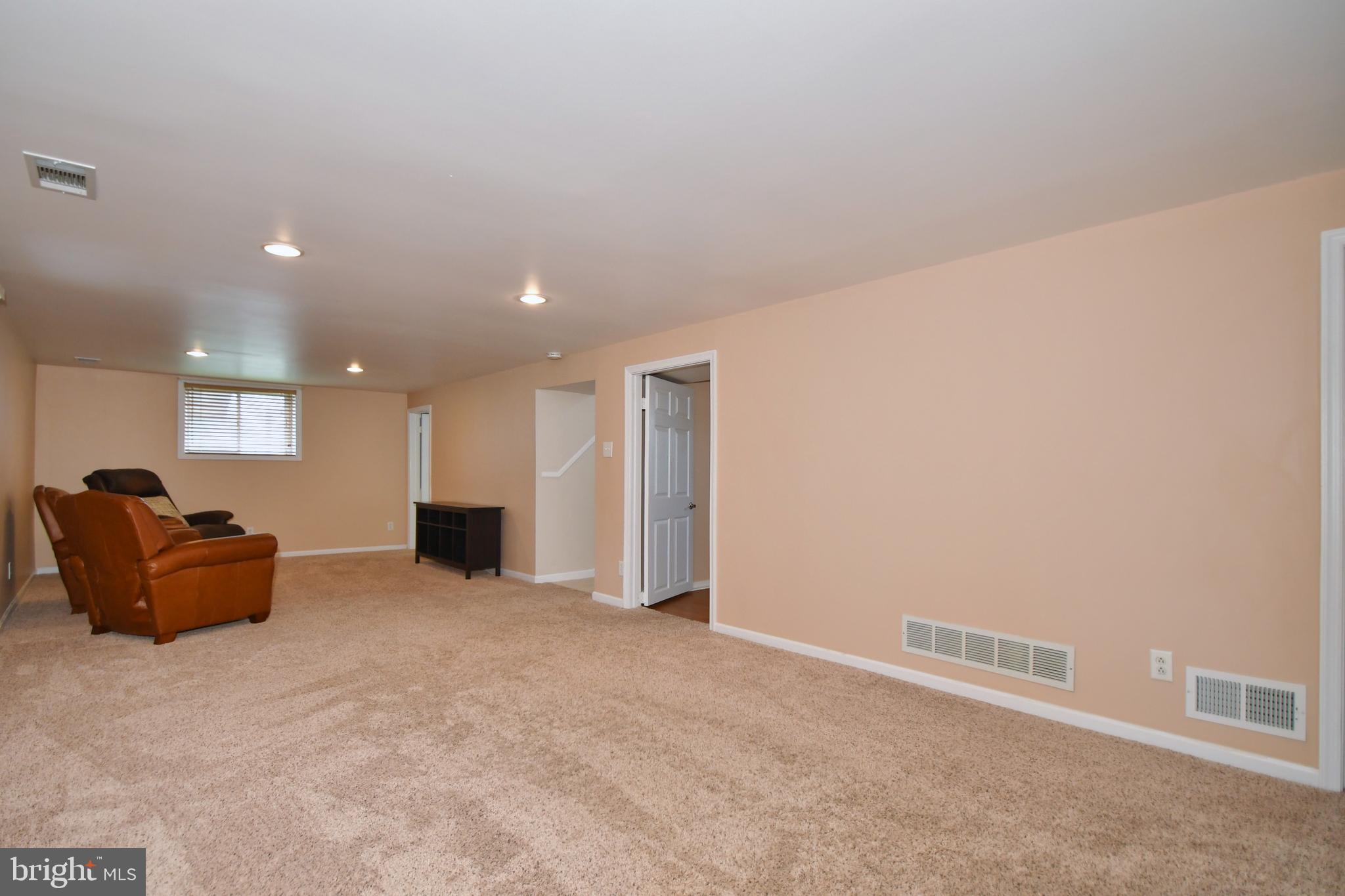4444 Kendi Road Baltimore, MD 21236 - Photo 33 of 49 Family Room