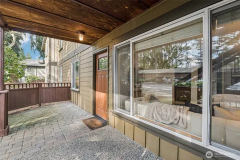 $289,500 | 21305 48th Avenue West, Unit B110, Mountlake Terrace, WA 98043