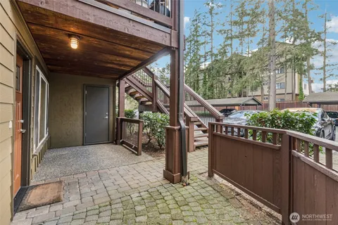 $289,500 | 21305 48th Avenue West, Unit B110, Mountlake Terrace, WA 98043