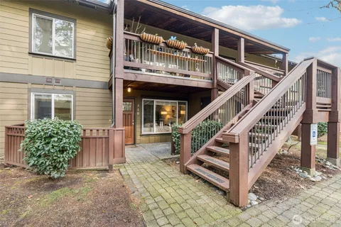 $289,500 | 21305 48th Avenue West, Unit B110, Mountlake Terrace, WA 98043