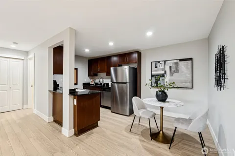 $289,500 | 21305 48th Avenue West, Unit B110, Mountlake Terrace, WA 98043