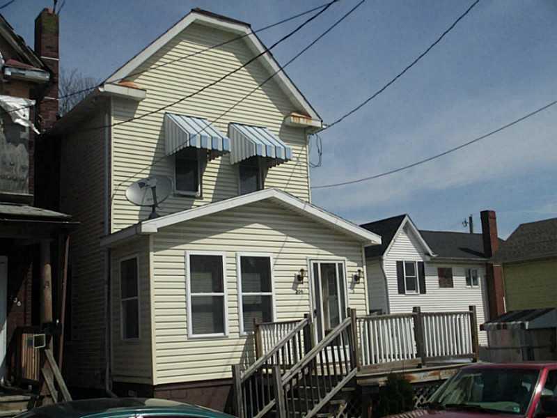 206 Ridge City Of But Pa Butler, PA 16001 - Photo 1 of 17 Exterior Front.