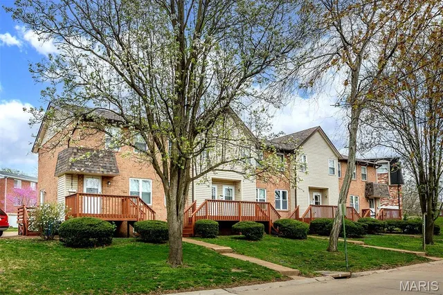 $152,900 | 10161 Squire Meadows Drive, Unit C, St. Louis, MO 63123