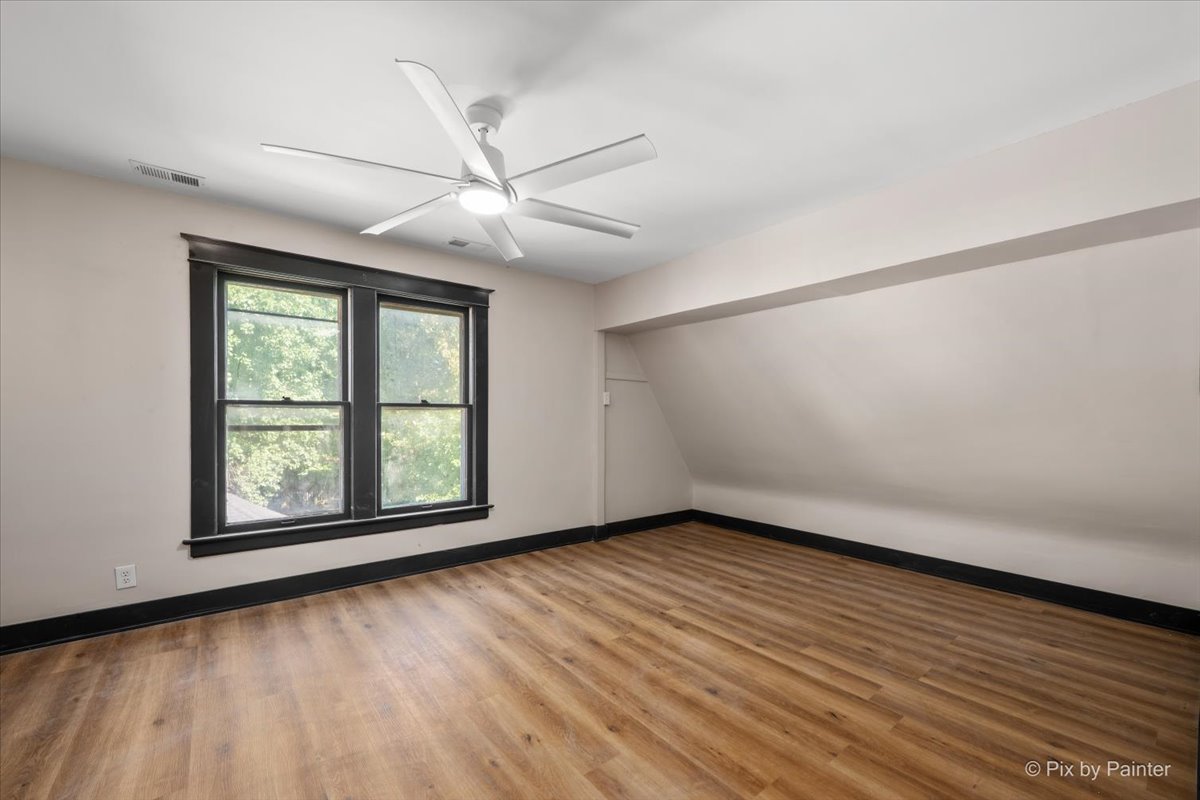 468 Locust Street Elgin, IL 60123 - Photo 26 of 53 Gallery Image 26