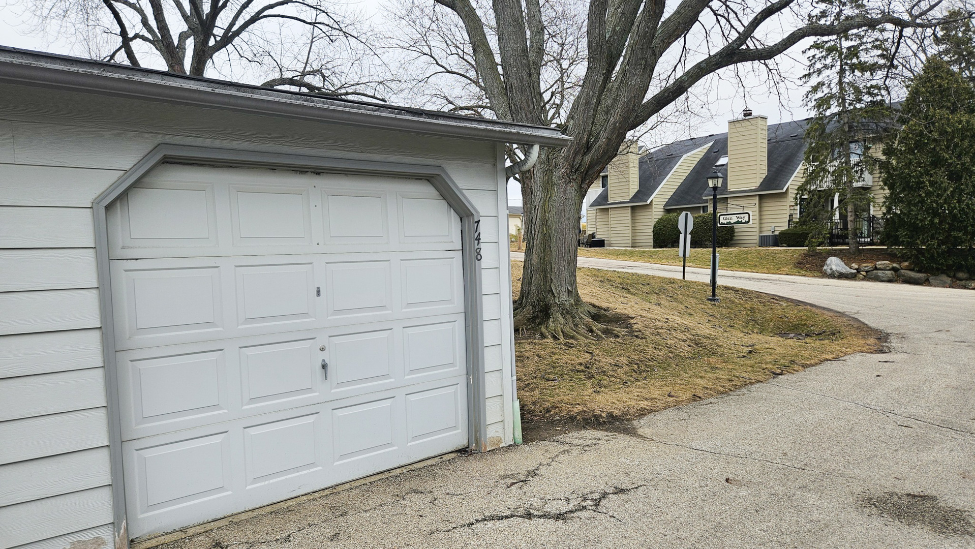 748 Chandler Road Gurnee, IL 60031 - Photo 3 of 34 Gallery Image 3
