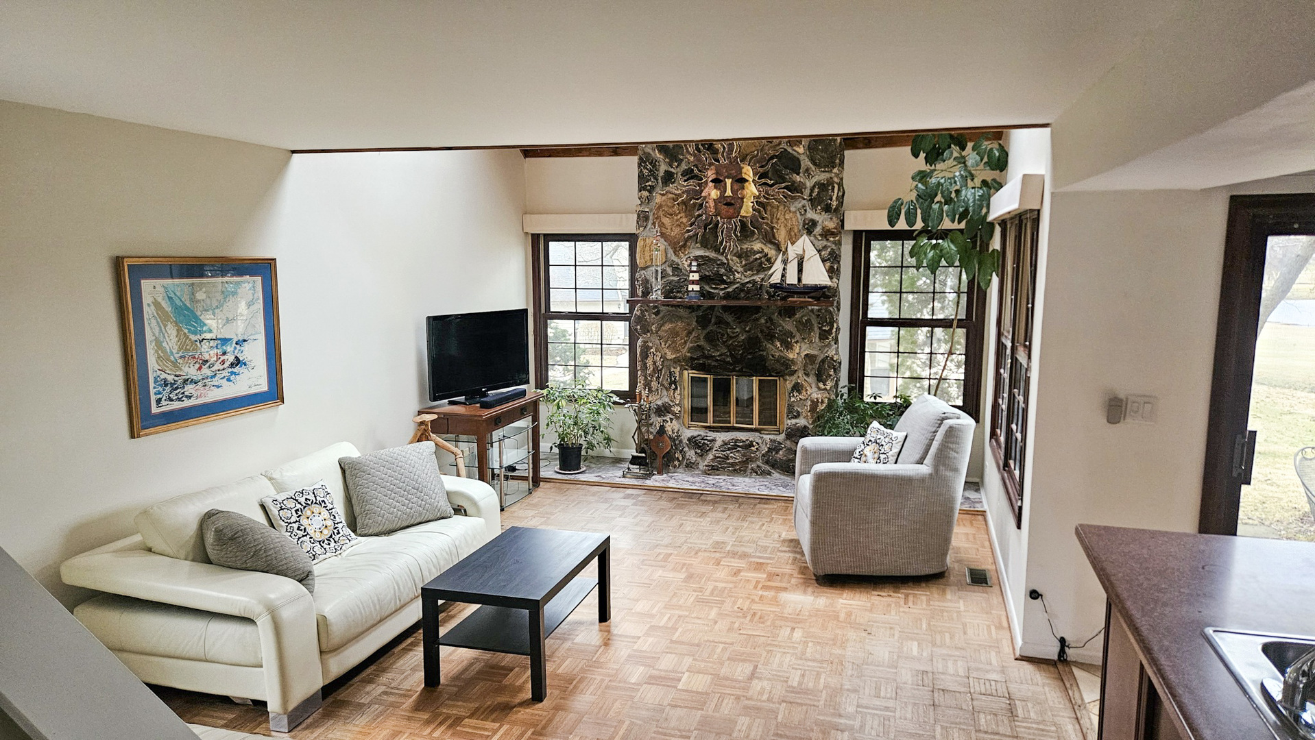 748 Chandler Road Gurnee, IL 60031 - Photo 4 of 34 Gallery Image 4