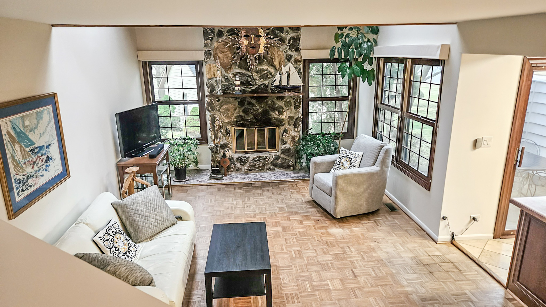 748 Chandler Road Gurnee, IL 60031 - Photo 5 of 34 Gallery Image 5