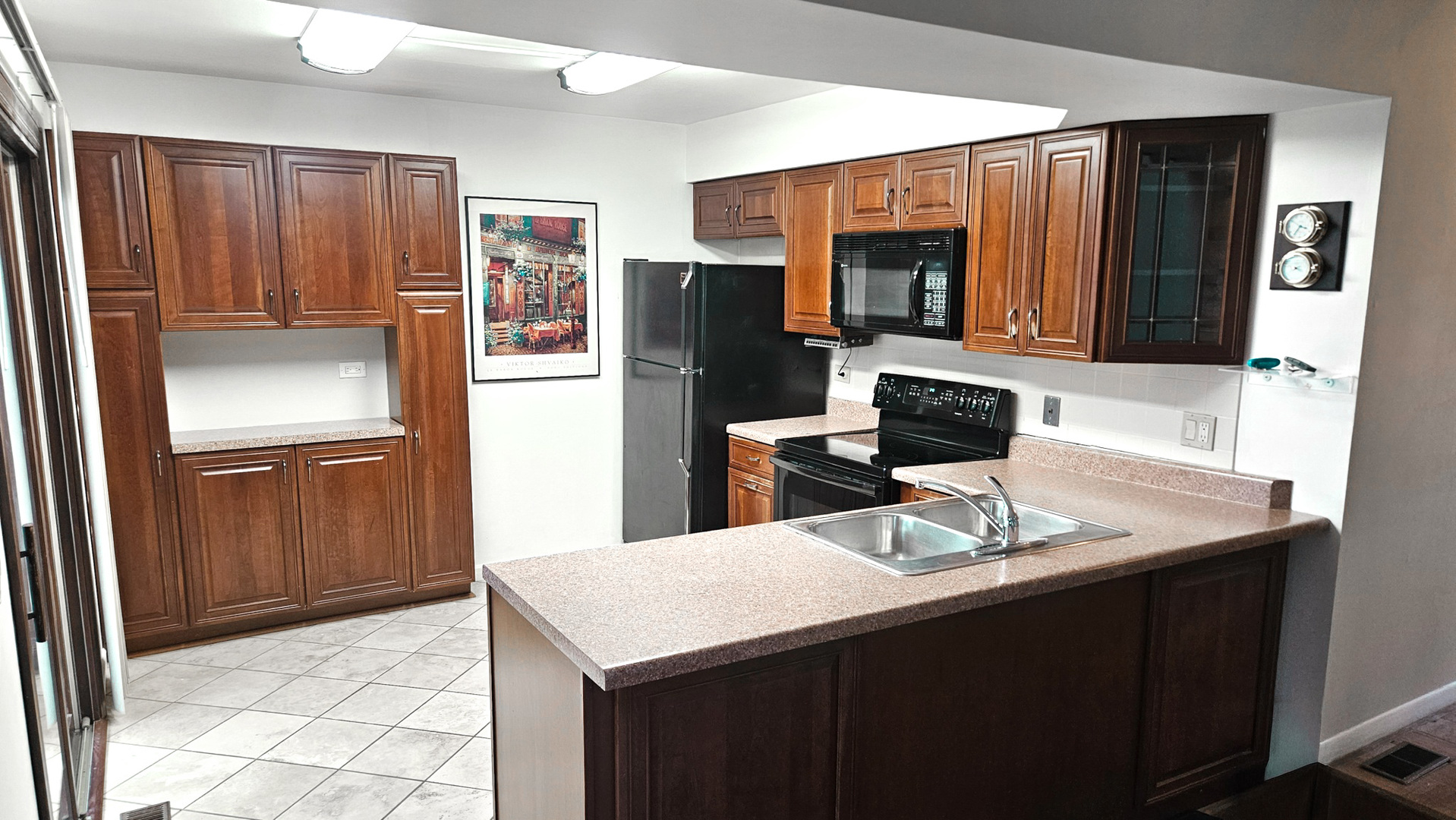 748 Chandler Road Gurnee, IL 60031 - Photo 10 of 34 Gallery Image 10