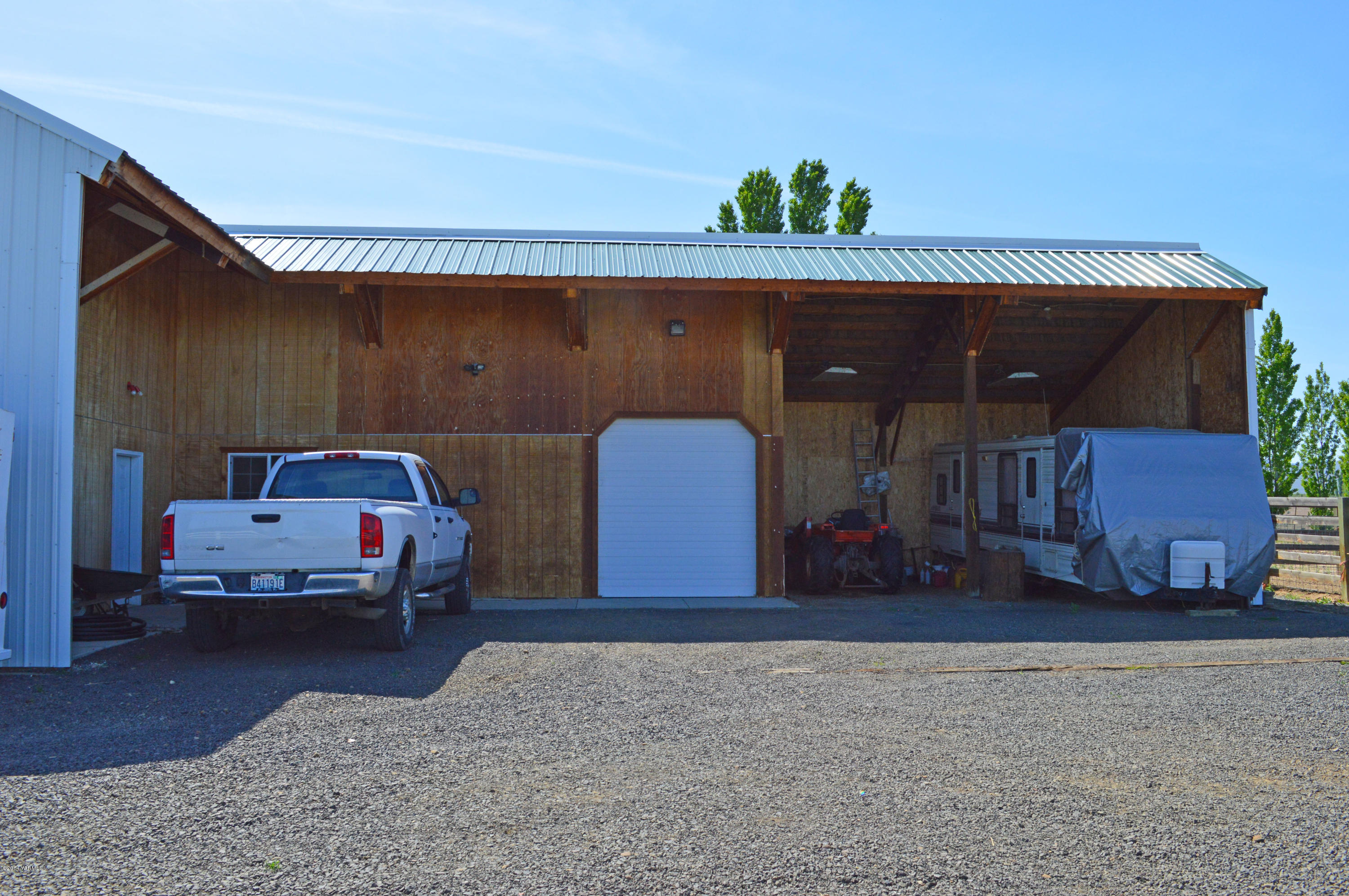 1051 Hubbard Road Yakima, WA 98903 - Photo 41 of 50 a front view of a house