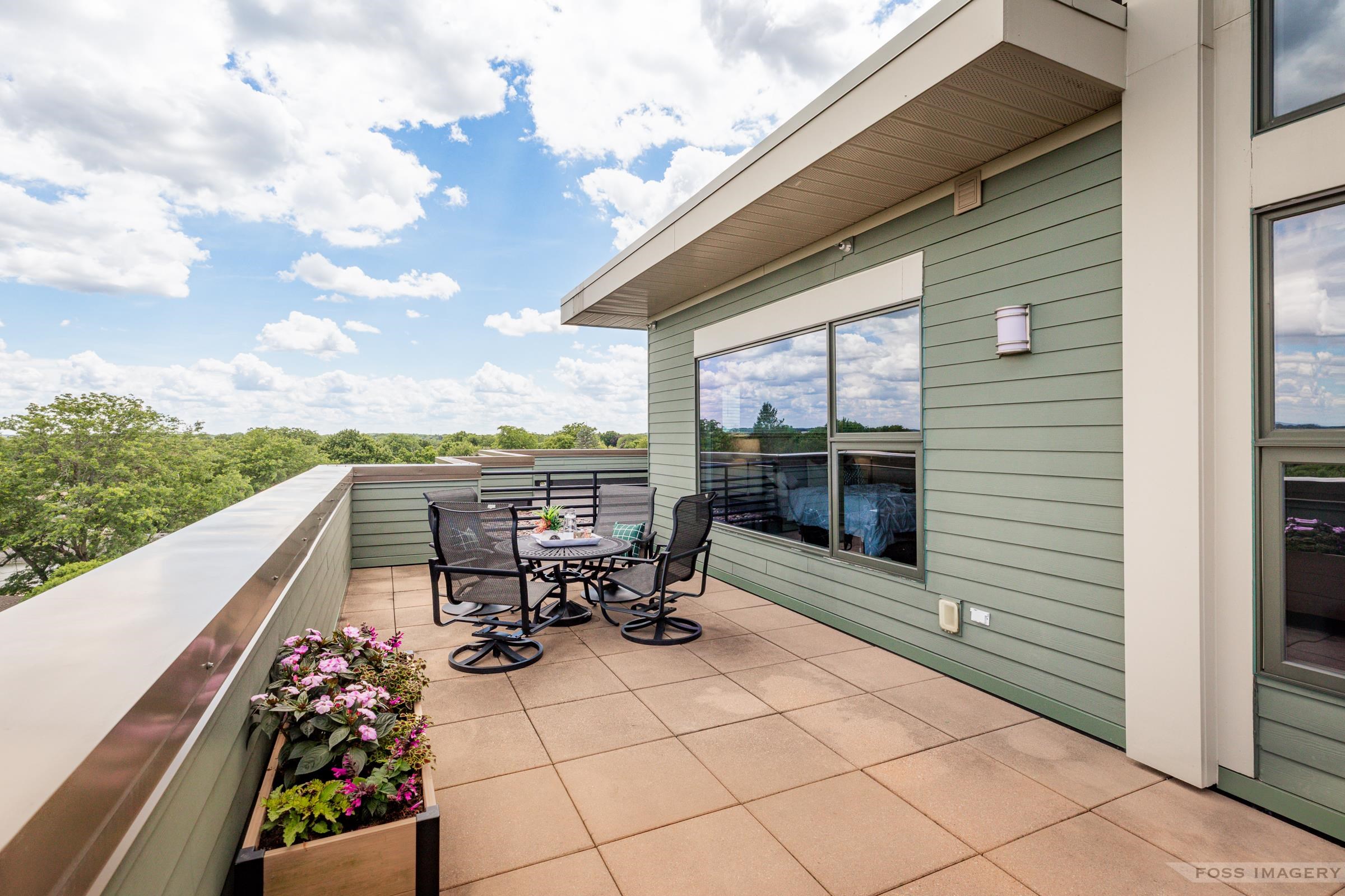 555 South Midvale Boulevard, Unit 411 Madison, WI 53711 - Photo 6 of 45