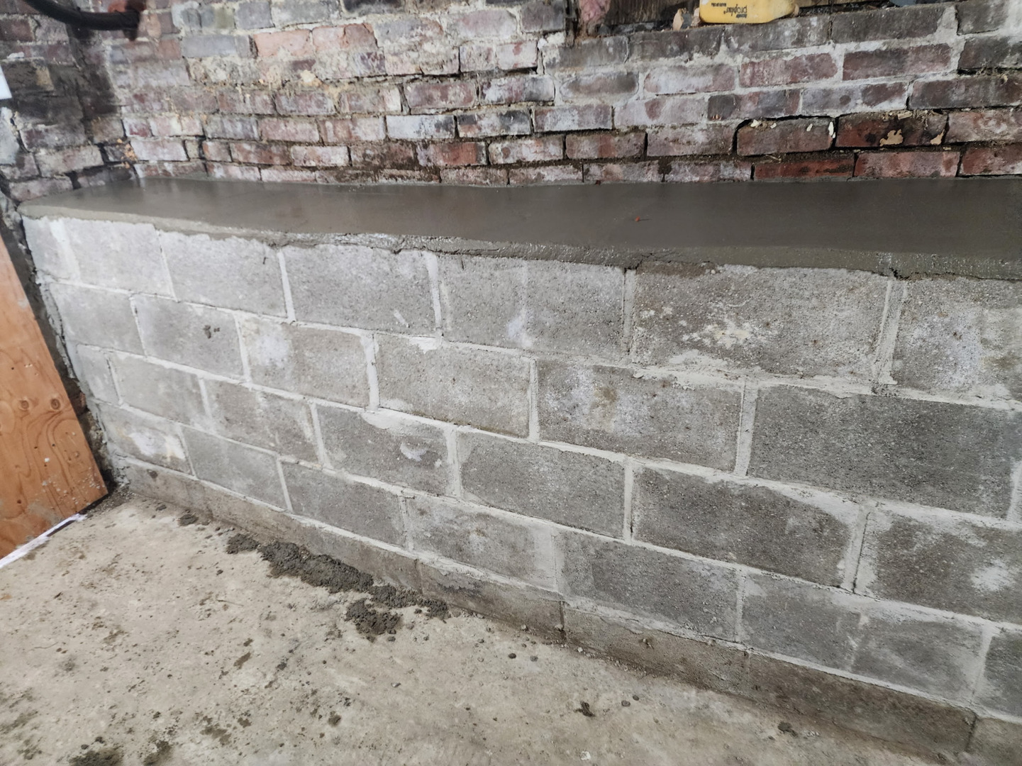 607 West Olive Street Bloomington, IL 61701 - Photo 21 of 21 a view of a water heater and a floor to house