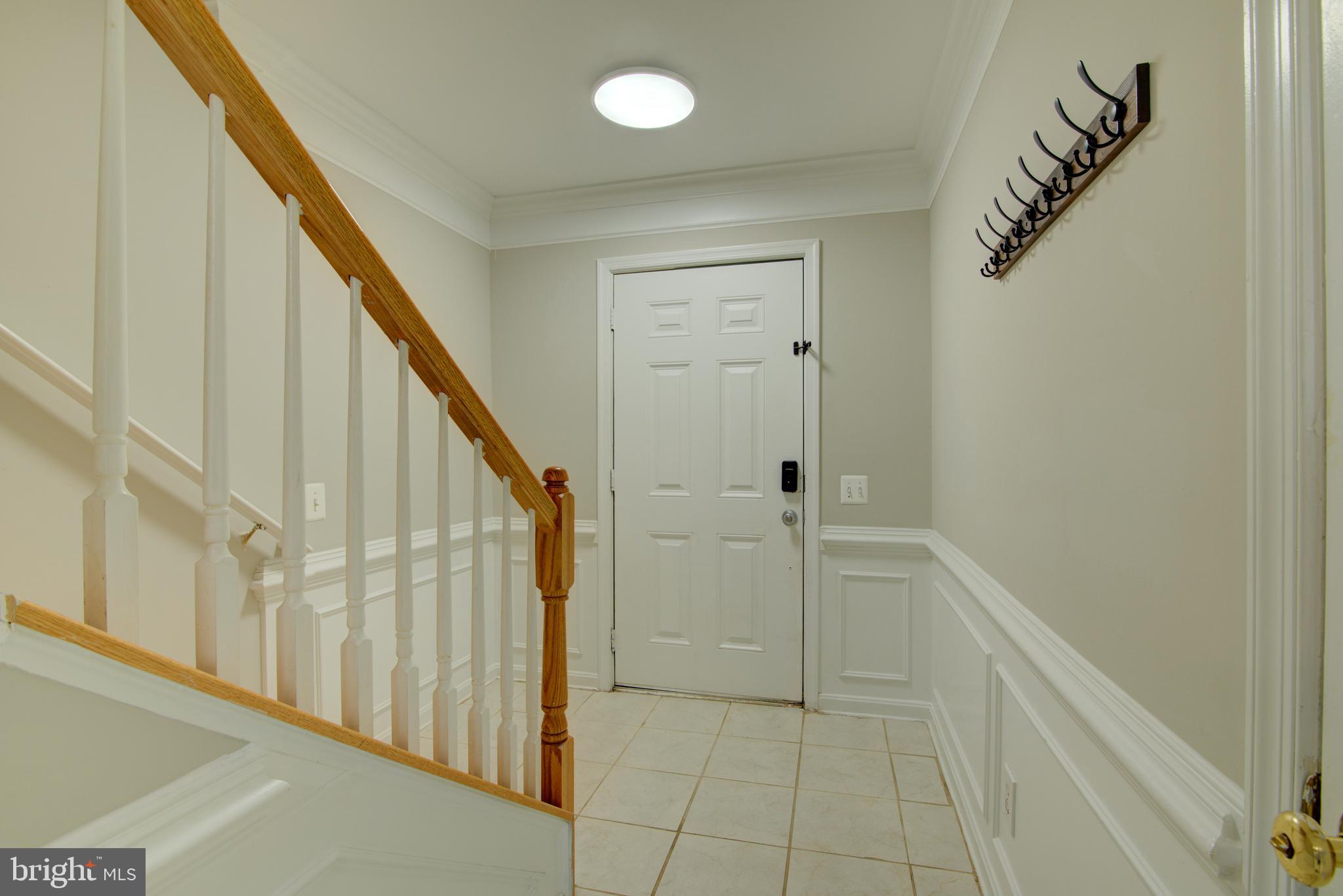 4009 Timber Oak Trail Fairfax, VA 22033 - Photo 4 of 33