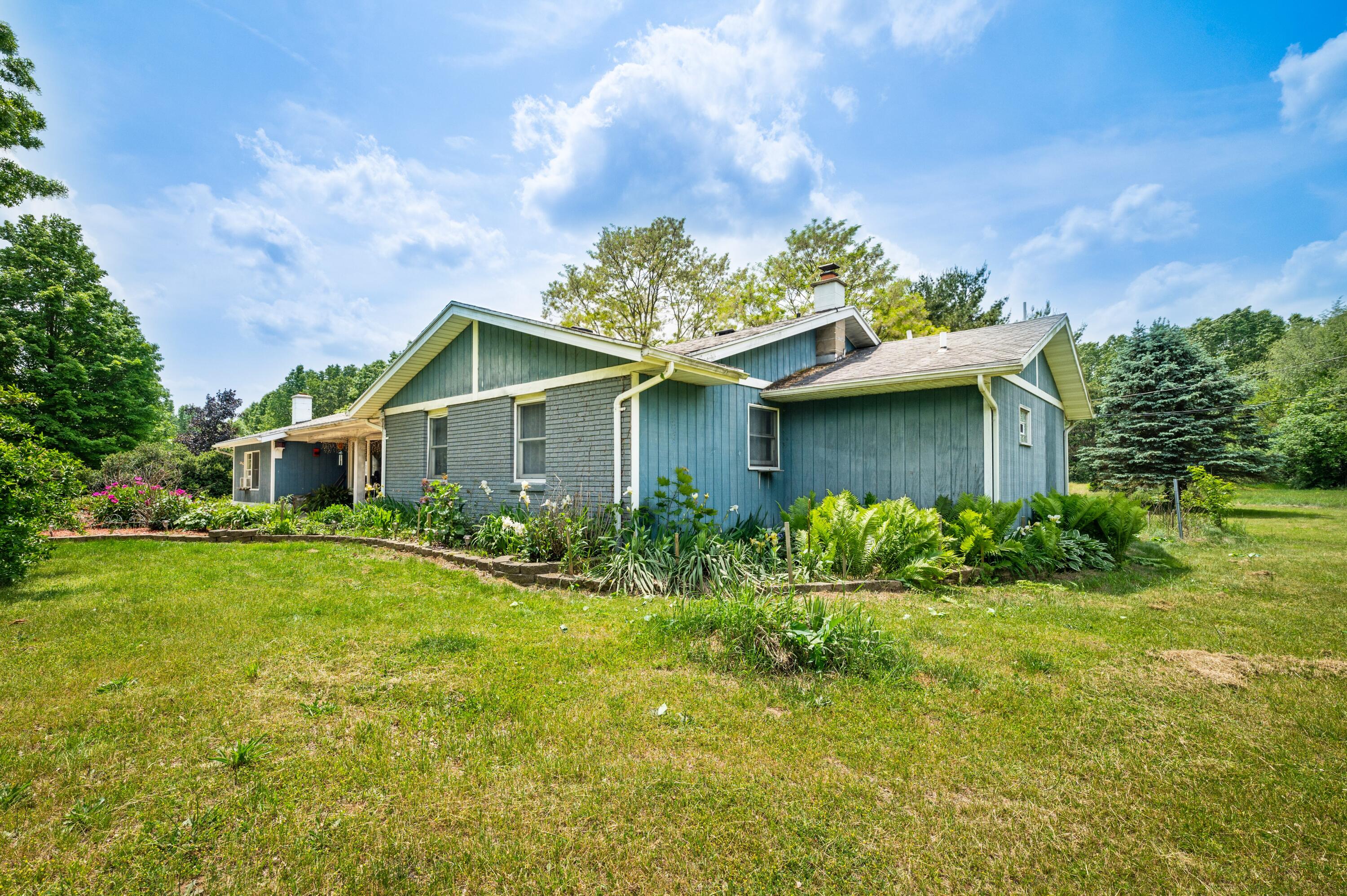 50902 Magician Lk Road Dowagiac, MI 49047 - Photo 4 of 40 a3