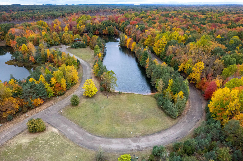 43534 Timber Trail, Unit 19 Coloma, MI 49038 - Photo 5 of 24 43534TimberTrail-1-10