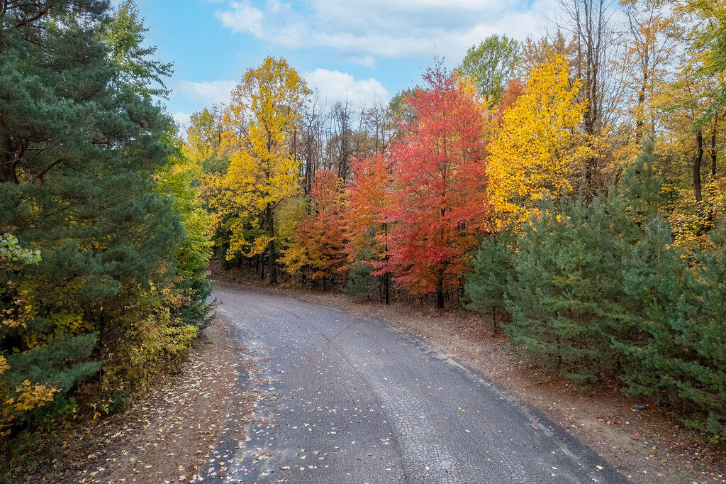 43534 Timber Trail, Unit 19 Coloma, MI 49038 - Photo 8 of 24 43534TimberTrail-1-3
