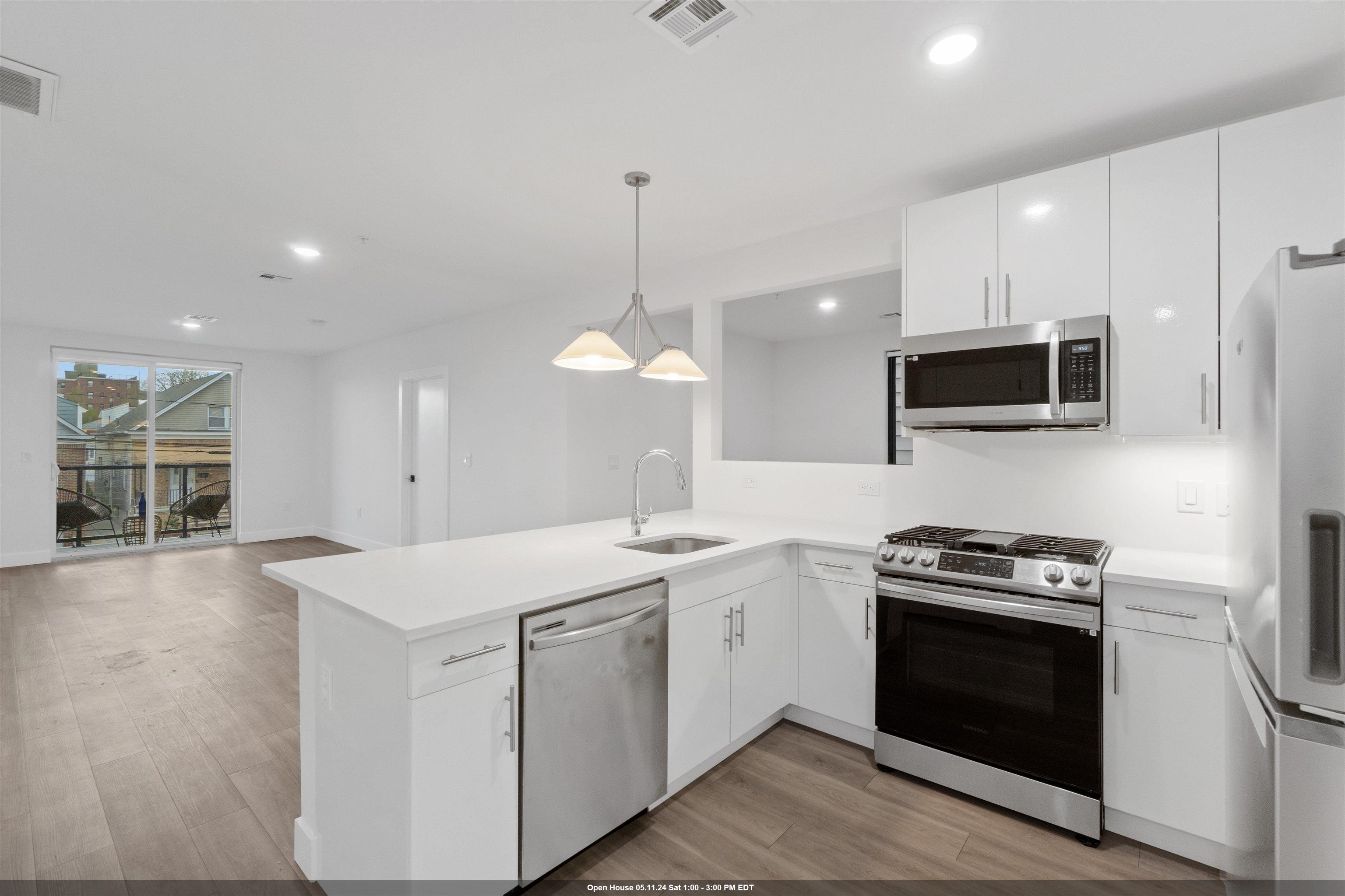 115-117 West 2nd St Unit 201