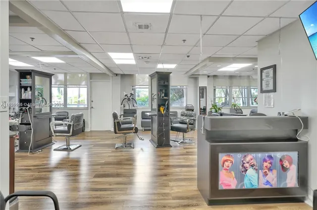 $4,300 | 5151 Collins Avenue, Unit 535, Miami Beach, FL 33140