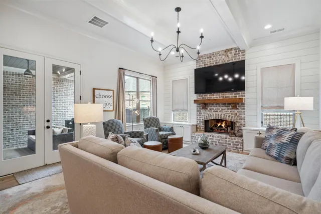 $649,900 | 2125 North Greenbrier Lakes Boulevard, Collierville, TN 38017