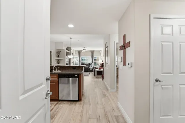 $2,800 | 5350 East Deer Valley Drive, Unit 1399, Phoenix, AZ 85054