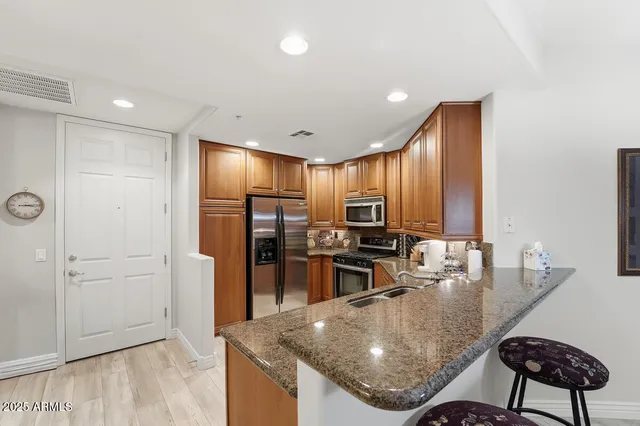 $2,800 | 5350 East Deer Valley Drive, Unit 1399, Phoenix, AZ 85054