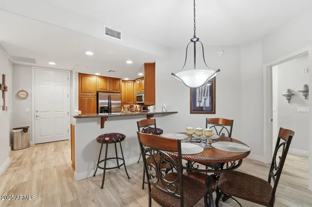 $2,800 | 5350 East Deer Valley Drive, Unit 1399, Phoenix, AZ 85054