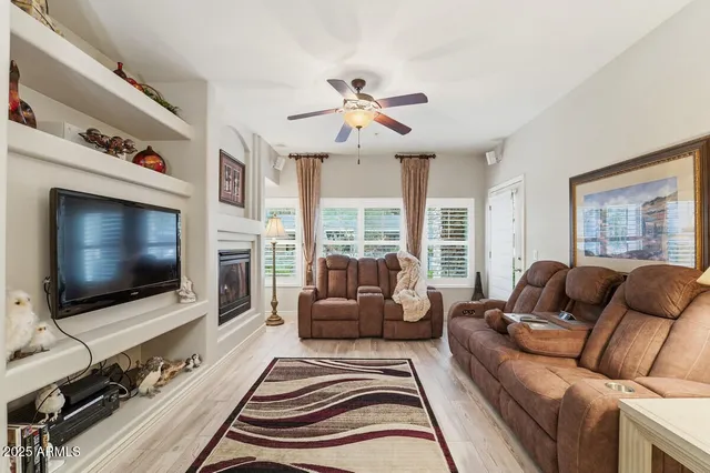 $2,800 | 5350 East Deer Valley Drive, Unit 1399, Phoenix, AZ 85054