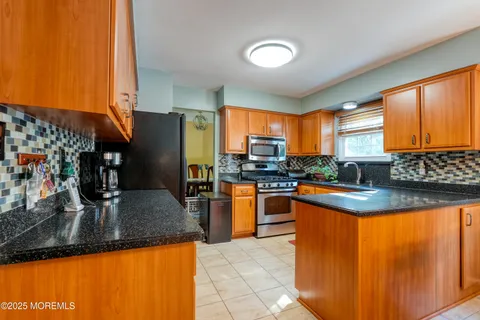 $752,500 | 14 Cobblestone Court, Howell, NJ 07731