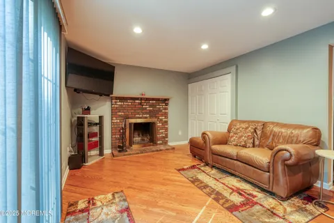 $752,500 | 14 Cobblestone Court, Howell, NJ 07731